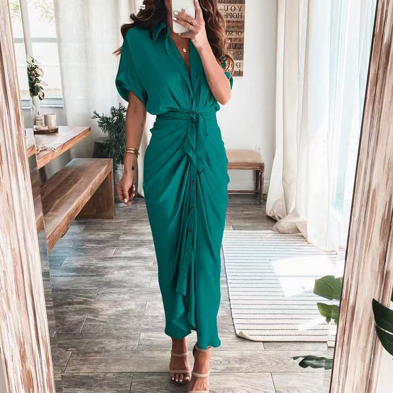 Elowen Wikkeljurk - Elegante zomerjurk van superzachte, ademende stof. Wrap-belt en veelzijdig ontwerp maken het perfect voor casual, zakelijke en formele gelegenheden. Eenvoudig te onderhouden, verkrijgbaar in diverse zomerse kleuren en maten XS-2XL. Voeg stijl en comfort toe aan je garderobe met de Elowen Wikkeljurk. Bestel nu en geniet van een tijdloze en comfortabele look!