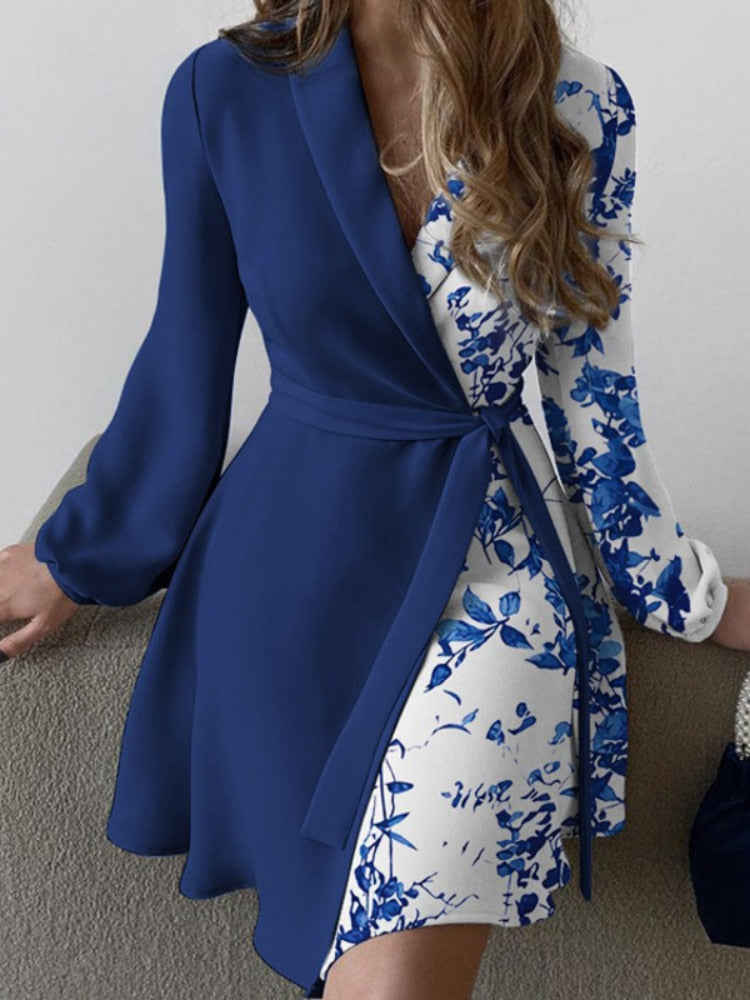 Busi is een stijlvolle gewrapte mini-jurk met een ceintuur in de taille voor een flatterend silhouet. Gemaakt van een zachte mix van polyester en elastaan, biedt deze jurk ultiem comfort en een elegante uitstraling. Ideaal voor casual uitjes, brunches en stijlvolle bijeenkomsten. Verkrijgbaar in lichtblauw, rood, zwart/beige, blauw/wit en wit, maten S-3XL. Upgrade je garderobe met Busi en straal in moeiteloze elegantie. Bestel nu en maak een statement!