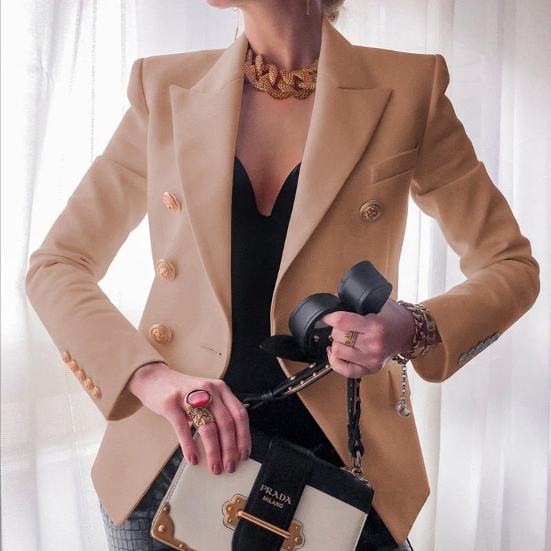 Beatrijs | Voeg tijdloze elegantie toe aan je garderobe met de Beatrijs blazer. Deze stijlvolle en comfortabele blazer heeft een getailleerde pasvorm, is perfect voor werk, casual dagen of avondgelegenheden en is verkrijgbaar in diverse kleuren zoals marineblauw, zwart, oranje, grijs, khaki, roze, rood, wit, geel, roze rood en zeeblauw. Beschikbaar in maten XS-2XL. Combineer stijl en veelzijdigheid met de Beatrijs. Bestel nu en upgrade je look!