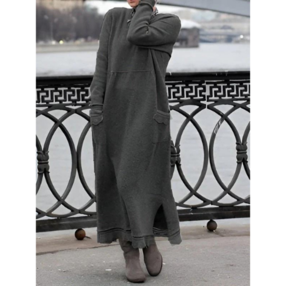 Noelle Winter Essential - Combineer warmte en stijl met Noelle, een elegant en comfortabel kledingstuk met een relaxte pasvorm en functionele zakken. Perfect voor casual uitstapjes en knusse dagen thuis. Verkrijgbaar in veelzijdige kleuren zoals donkergrijs, zwart, rood, legergroen, paars, donkerblauw en oranje, in maten S-4XL. Met een flatterend silhouet biedt Noelle de perfecte mix van comfort en stijl. Bestel nu en blijf warm en elegant tijdens het koude seizoen!