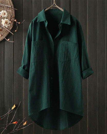 Vivienna Blouse - Ontdek de perfecte mix van comfort en stijl met Vivienna, een losvallende blouse met een tijdloos silhouet. Ideaal voor casual en professionele outfits, gemaakt van ademend katoen en linnen. Verkrijgbaar in wit, zwart, beige, grijs, groen en blauw, in maten XS-4XL. Combineer moeiteloos voor elke gelegenheid en geniet van een ontspannen pasvorm die elk figuur flatteert. Bestel nu en voeg veelzijdige elegantie toe aan je garderobe!