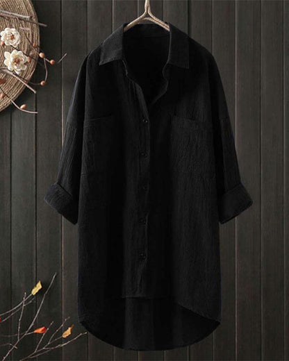 Vivienna Blouse - Ontdek de perfecte mix van comfort en stijl met Vivienna, een losvallende blouse met een tijdloos silhouet. Ideaal voor casual en professionele outfits, gemaakt van ademend katoen en linnen. Verkrijgbaar in wit, zwart, beige, grijs, groen en blauw, in maten XS-4XL. Combineer moeiteloos voor elke gelegenheid en geniet van een ontspannen pasvorm die elk figuur flatteert. Bestel nu en voeg veelzijdige elegantie toe aan je garderobe!