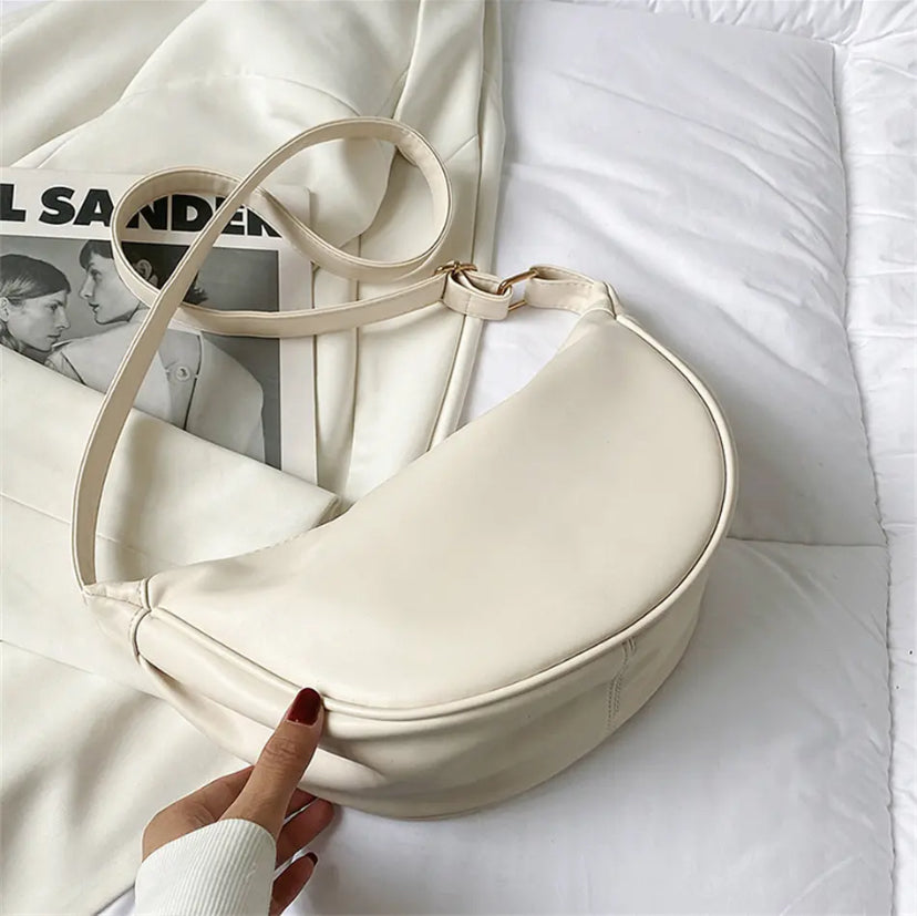 Functionele minimalistische bag met verstelbare band, perfecte balans tussen vorm en gemak