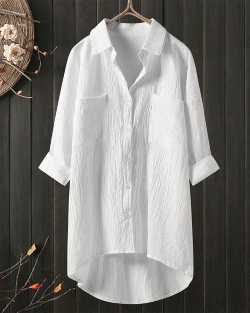 Vivienna Blouse - Ontdek de perfecte mix van comfort en stijl met Vivienna, een losvallende blouse met een tijdloos silhouet. Ideaal voor casual en professionele outfits, gemaakt van ademend katoen en linnen. Verkrijgbaar in wit, zwart, beige, grijs, groen en blauw, in maten XS-4XL. Combineer moeiteloos voor elke gelegenheid en geniet van een ontspannen pasvorm die elk figuur flatteert. Bestel nu en voeg veelzijdige elegantie toe aan je garderobe!