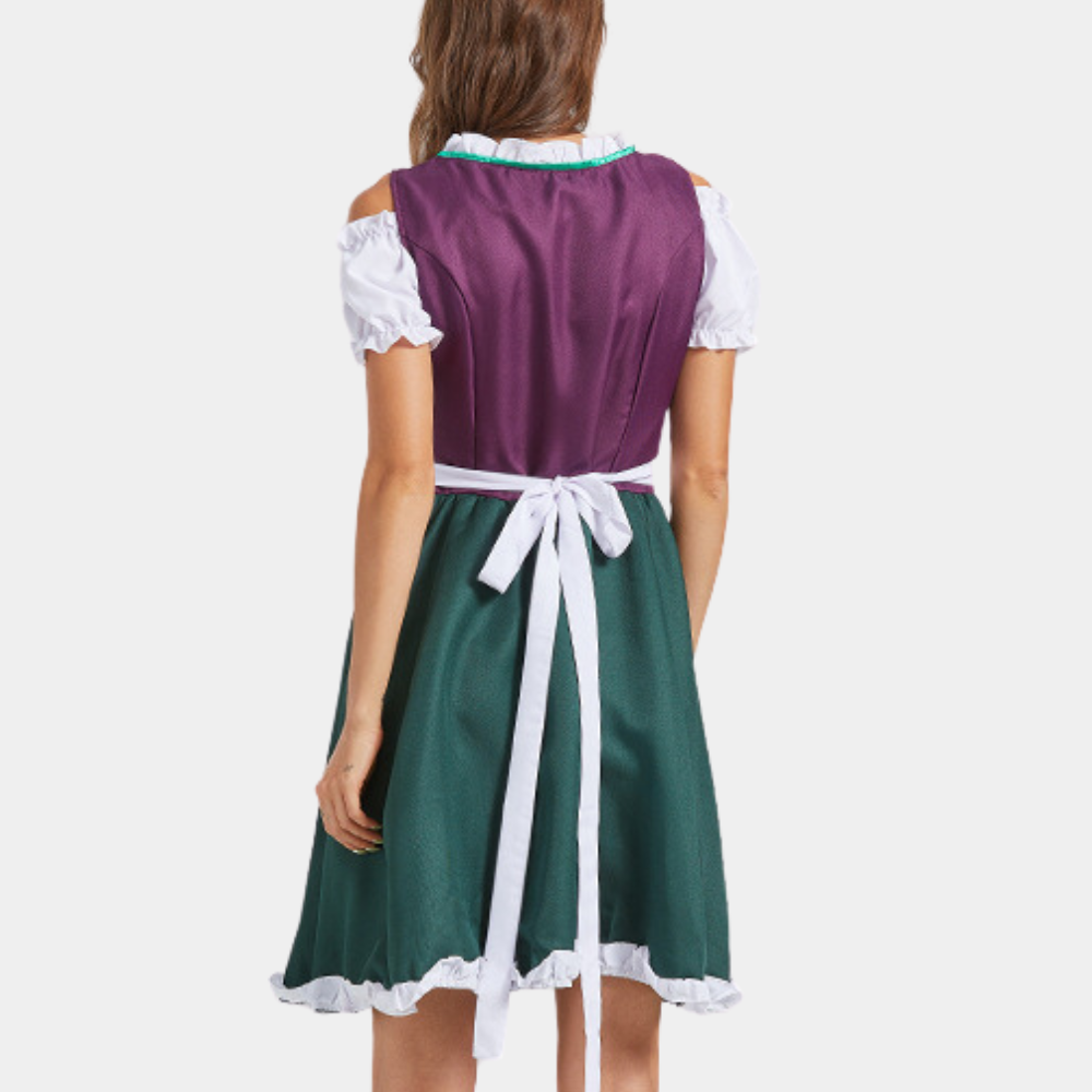 De perfecte zomerse Dirndl jurk voor dames met Oktoberfest