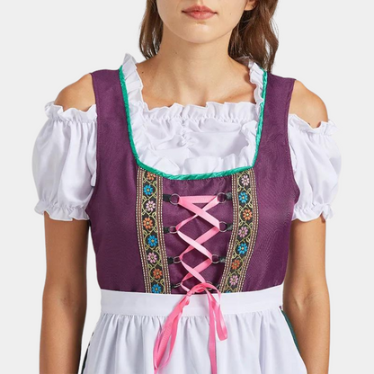 De perfecte zomerse Dirndl jurk voor dames met Oktoberfest