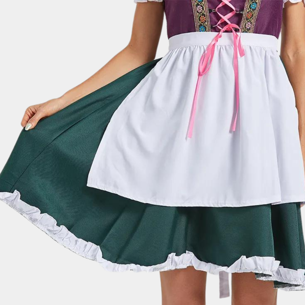 De perfecte zomerse Dirndl jurk voor dames met Oktoberfest