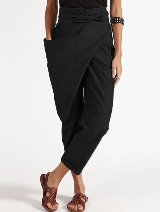 Tine broek – veelzijdige stijl en ultiem comfort. Gemaakt van duurzame stretchstof voor een ademende, lichtgewicht pasvorm. De pull-on sluiting, hoge taille en asymmetrisch design met zijzak bieden zowel functionaliteit als mode. Verkrijgbaar in zwart, grijs, groen, khaki en donkerblauw, in maten XS-3XL. Perfect voor casual tot chique looks. Upgrade je garderobe met deze veelzijdige broek, ideaal voor elke gelegenheid. Bestel nu en ervaar topkwaliteit en moeiteloze stijl!