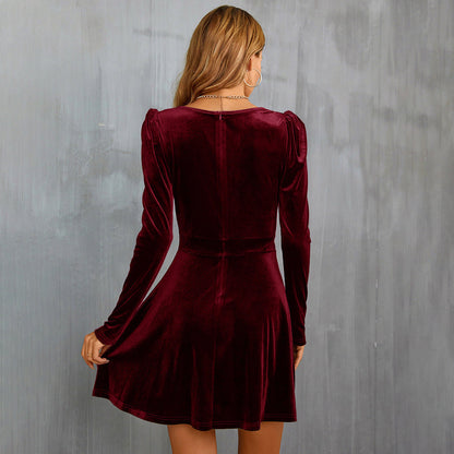 Leandra - Rode Velvet Flare Jurk met V-hals voor Dames