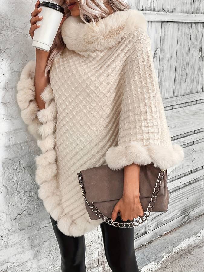Nereida - Comfortabele Winter Poncho met Imitatiebont Voor Vrouwen