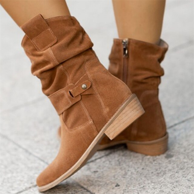 suede laarsje met lage hak en ronde neus